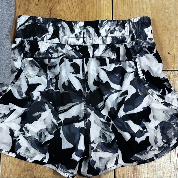 Avia Women's Running biker lined Shorts & Tek Gear razor back tank top.  Small - Picture 7 of 9